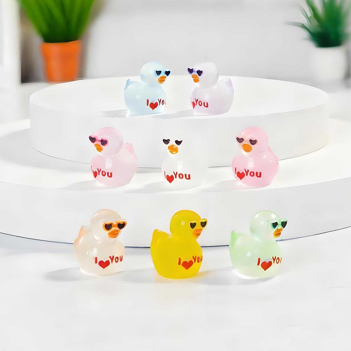 

10/20PCS Glow In Dark Duck Figurines With Heart Sunglasses Valentine Gift I Love You Decoration For Fairy Garden W12090WW-