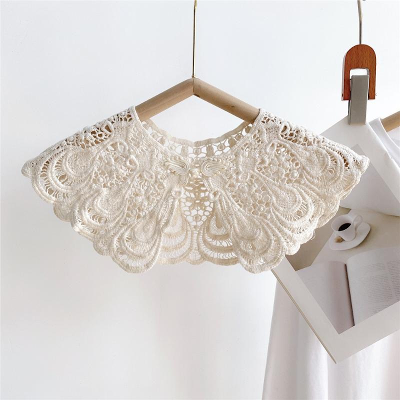 Elegant Cape Lace Fake Collar Cloak Wraps Knitted Shawl Korean Style Hollow Out Crochet Flower Scarves Clothes Decoration