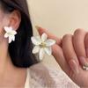 White Color Exaggerated Flower Dangle Earrings for Women Six Petals Bohemian Big Floral Female Unusual Earrings Wedding Zircon