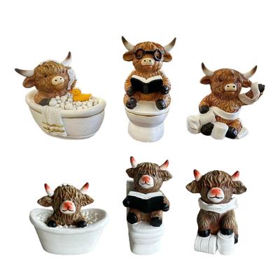 1/3 Stück Badezimmer Hochlandrind Figur Baden Lesen Buch Toilettenpapier Hochlandrinder Harz Statue Skulptur Dekoration Ornament Kalb Liebhaber Geschenke