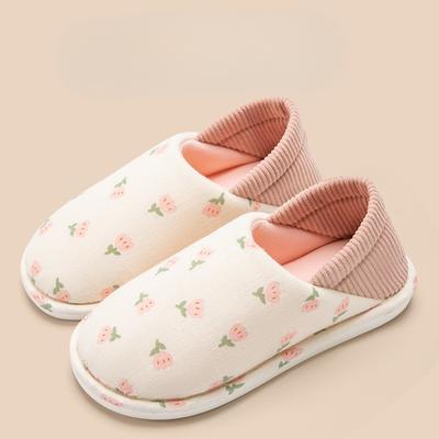 Rutschfeste Schuhe und Taschen sowie dünne Baumwollschuhe und Hausschuhe mit weichen Sohlen