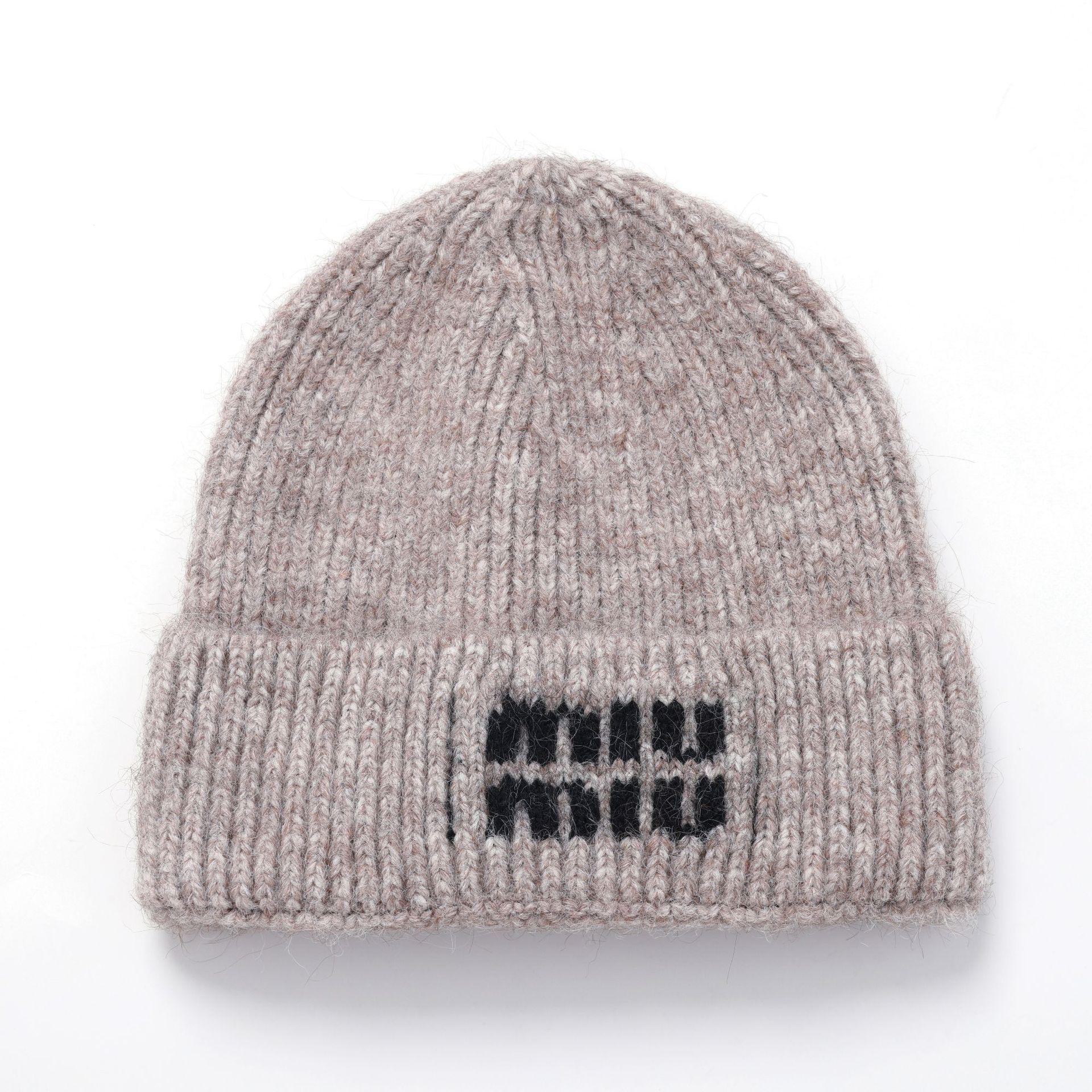 

Miu Преміальна Осіння/Зимова Вишита Вовняна Шапка-Біні із Захистом Вух L (58-60cm)