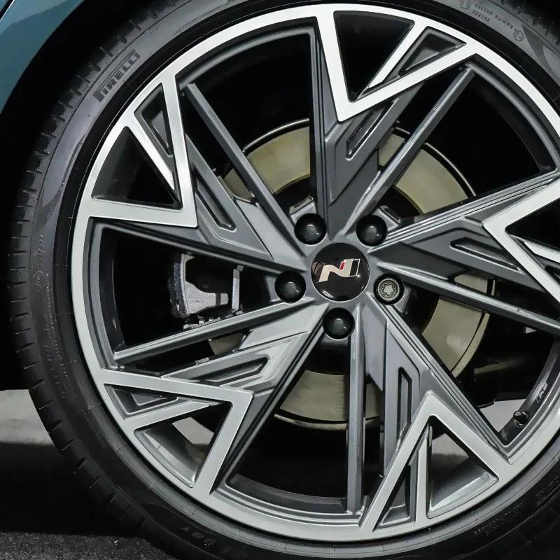 4Pcs 56mm Car Wheel Center Cap Emblem Sticker For Hyundai Genesis N-LINE I10 I20 I30 I40 IX20 IX35 Kona Getz Exterior Accessorie c1