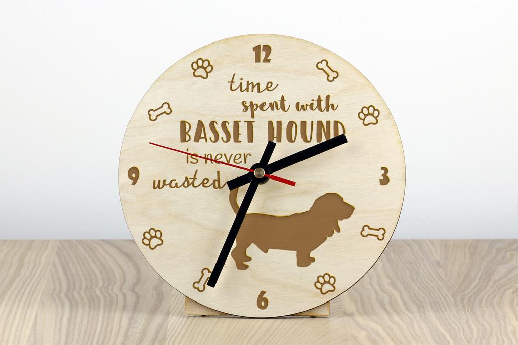 Basset Hound – Clock with a dog, wooden clock | Art-Dog