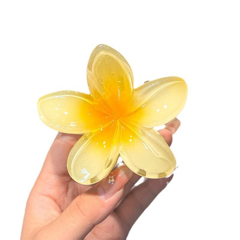 Agrafă de păr rechin cu flori de frangipani pentru părul pe jumătate legat în stil de plajă elegant