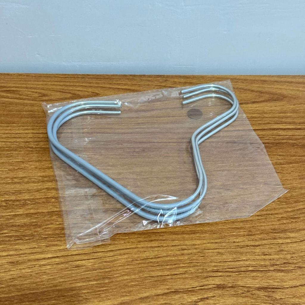 Organizer's No-Punch Hat and Clothes Hanger - Space-Saving, Non-Deforming Storage Solution