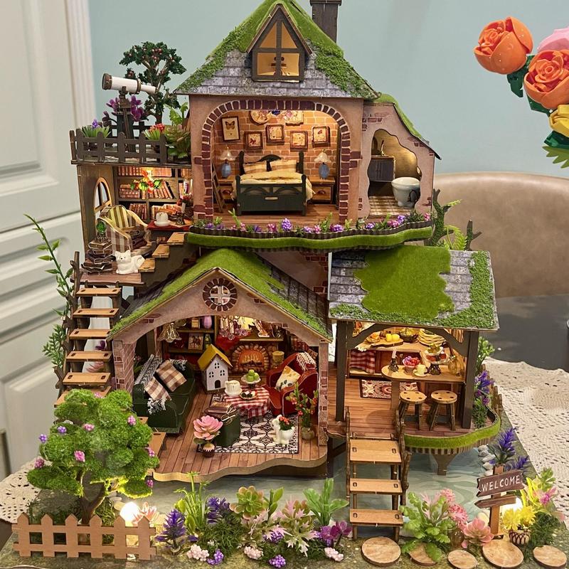 Forest hut handmade assembly miniature house model antique style attic small courtyard wooden assembly decorative ornaments