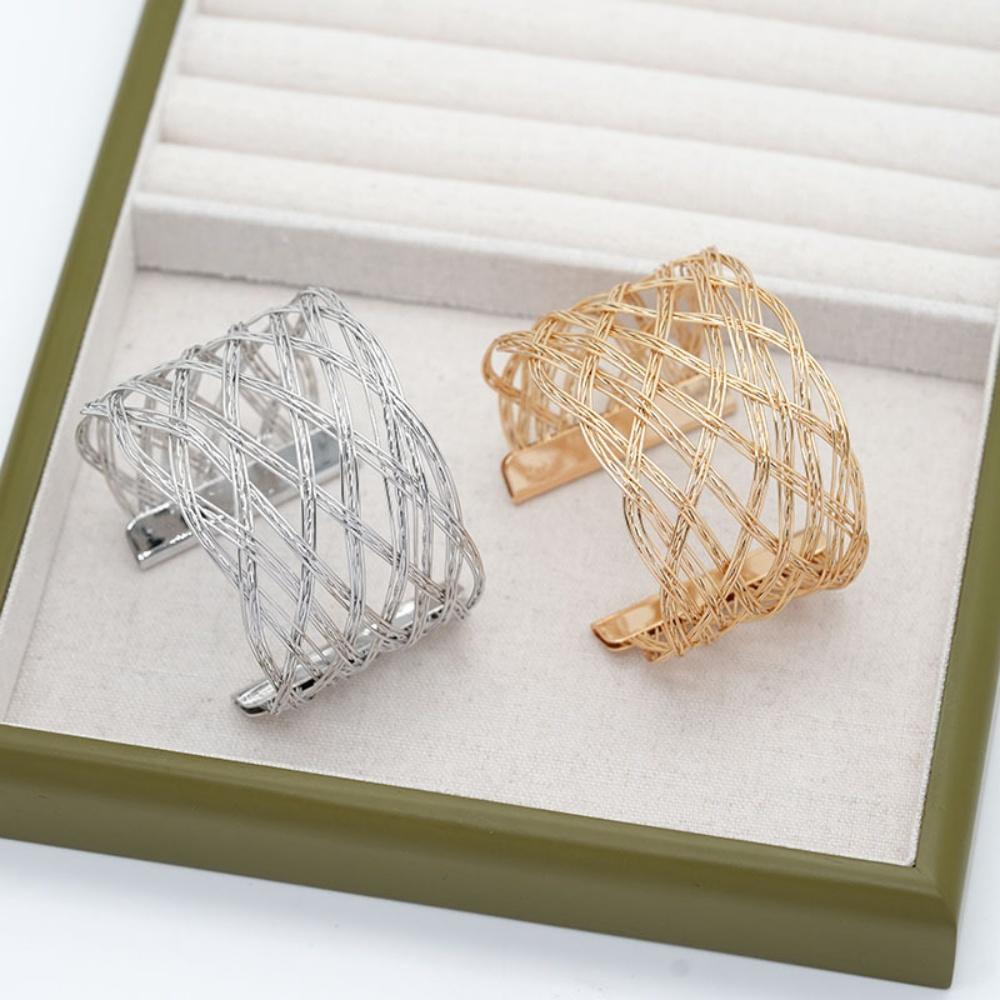 Hollow Pattern Bracelet Vintage Bohemian Bracelet Multi-Layer Metal Bracelet Artistic For Everyday Wear Jewelry Collection