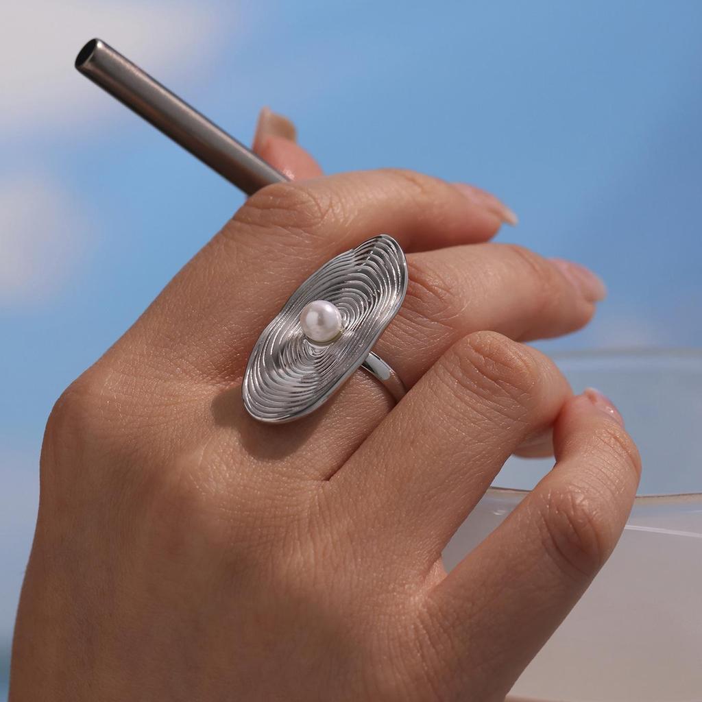 18K Gold Oval Mother-of-Pearl Fingerprint Ring for Women, Unique European and American Style