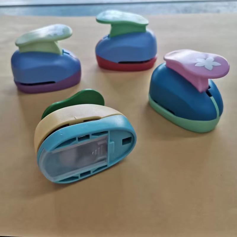 1PC Random Color 15mm Embossing Machine DIY Craft Hole Puncher for Scrapbooking Punches Maker Scrapbook Paper Cutter Embossing