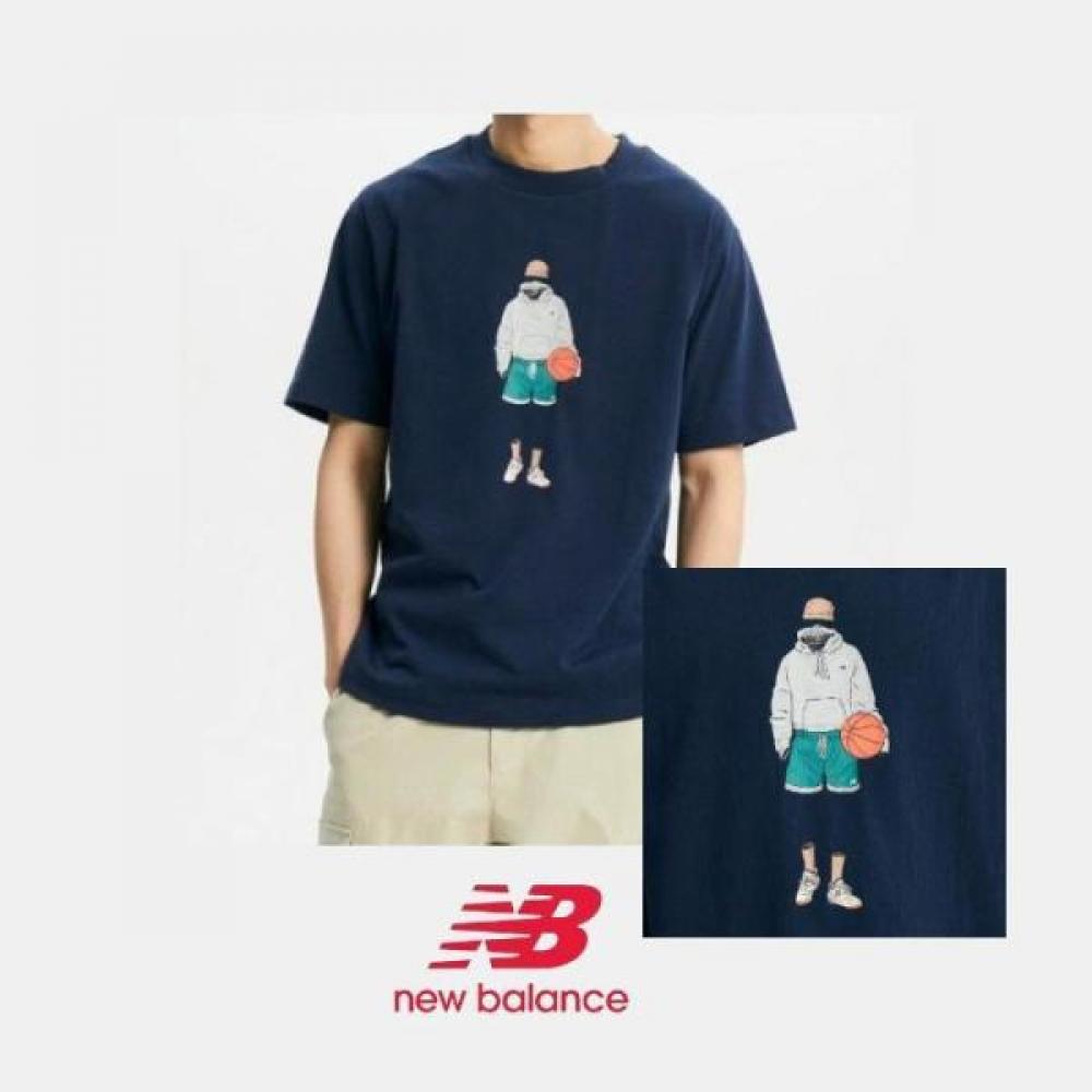 

New Balance Uni BaskeTball Graphic T shirT 59 (59)Navy/95(M)