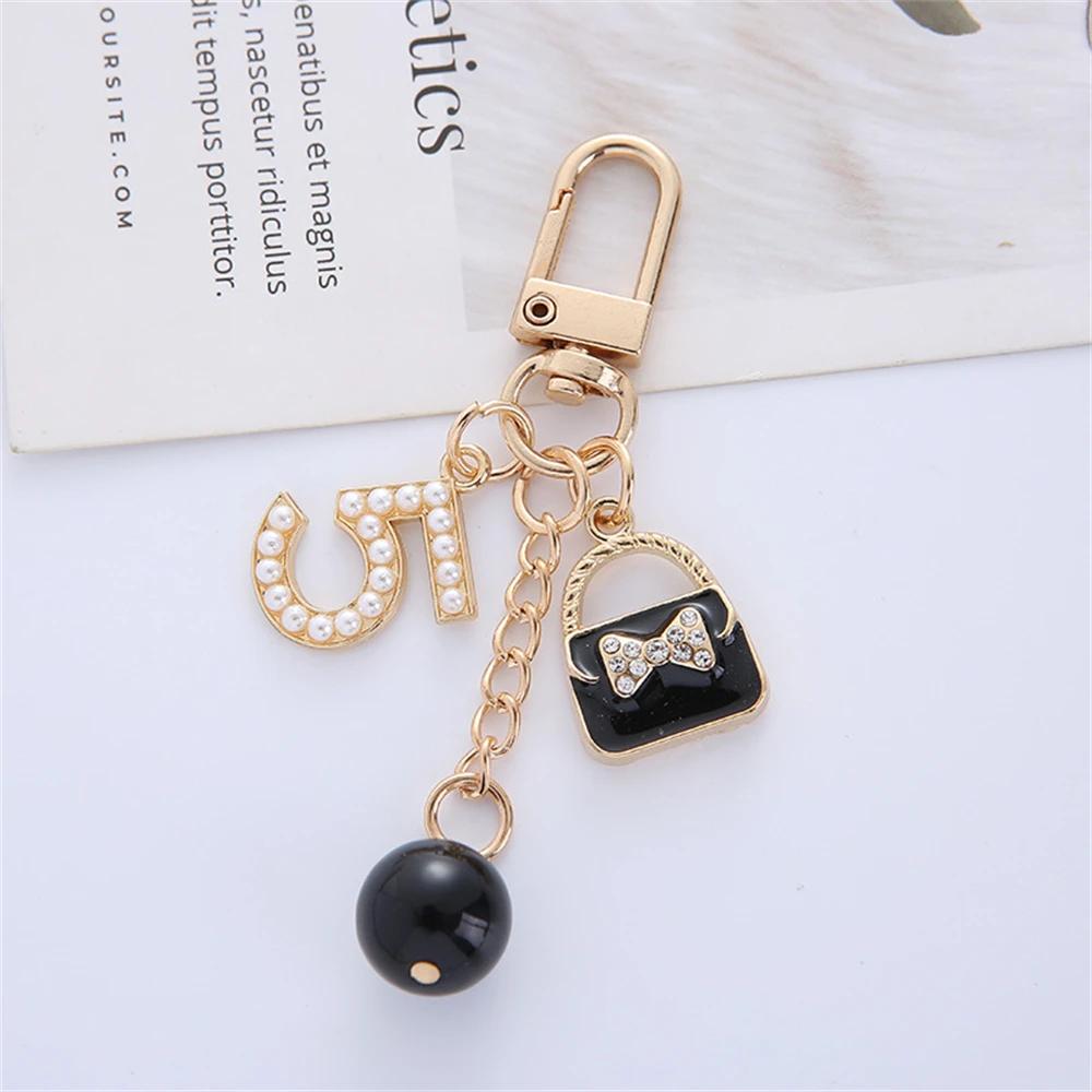 Fashion Artificial Pearl Rose Keychains Metal Hangtag Pendant for Women Earphone Purse Bag Key Holder Accessories Jewelry Gift