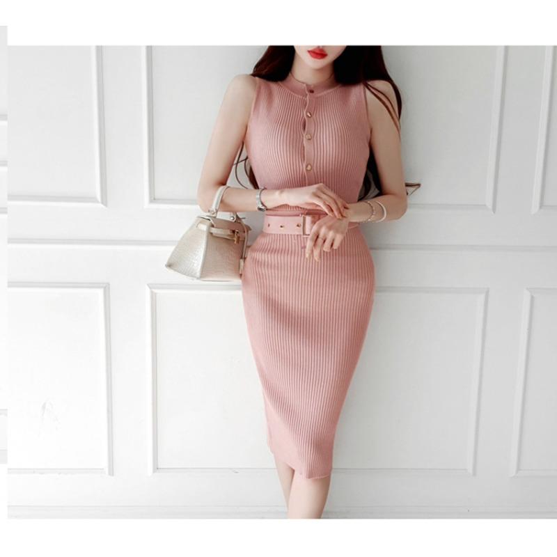 

Модное темпераментное летнее трикотажное платье без рукавов со шнуровкой и запахом на бедрах One Size розовый