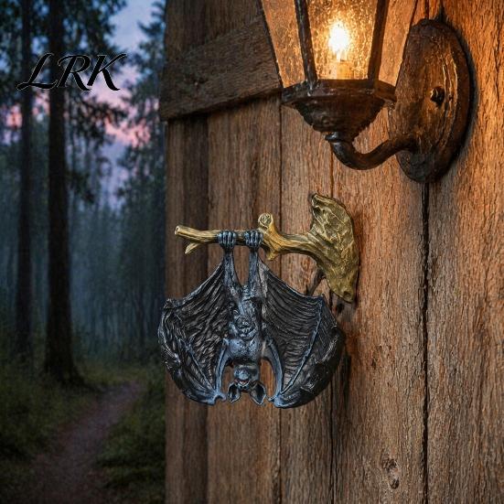 Realistic Hanging Bat Halloween Figurine, Resin Sculpture, Gothic Upside Waterproof Statue Down for Outdoor Garden Tree Yard Decor Distressed Retro