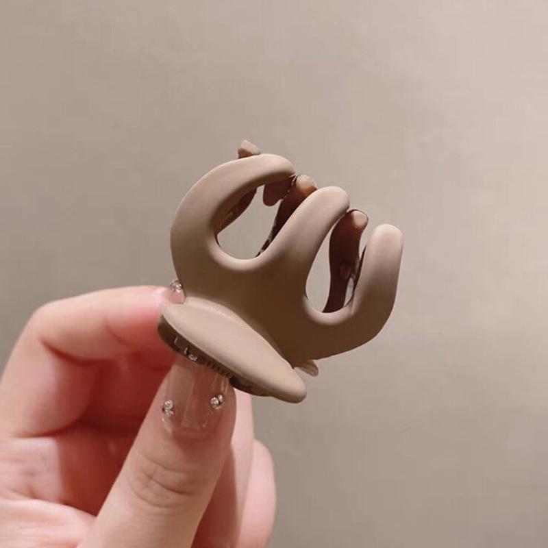 High-End Anti-Collapse Hair Claw Clip - Pumpkin Design for Women