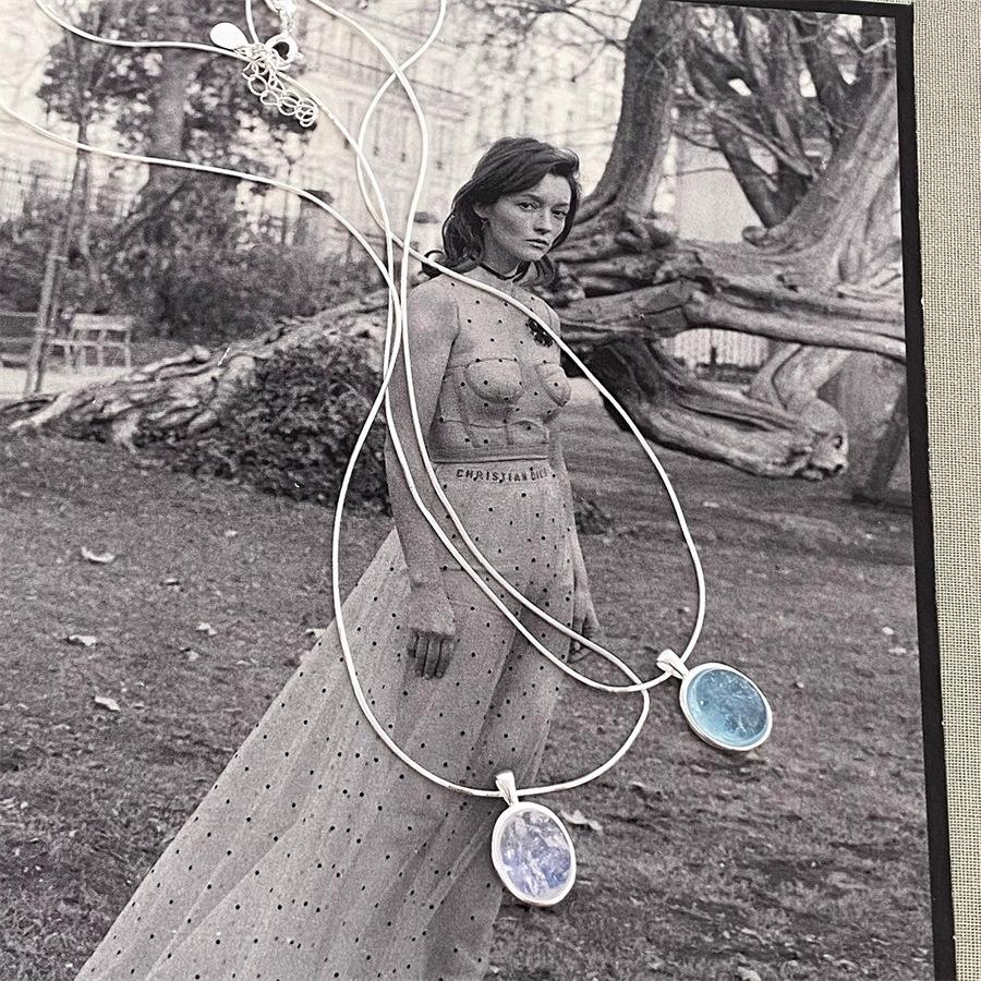 Kamień Księżycowy Akwamaryn Owalny Wisiorek Damski Naszyjnik Łańcuszek na obojczyk Taki sam jak na Xiaohongshu Styl ins Łańcuszek na szyję Modny