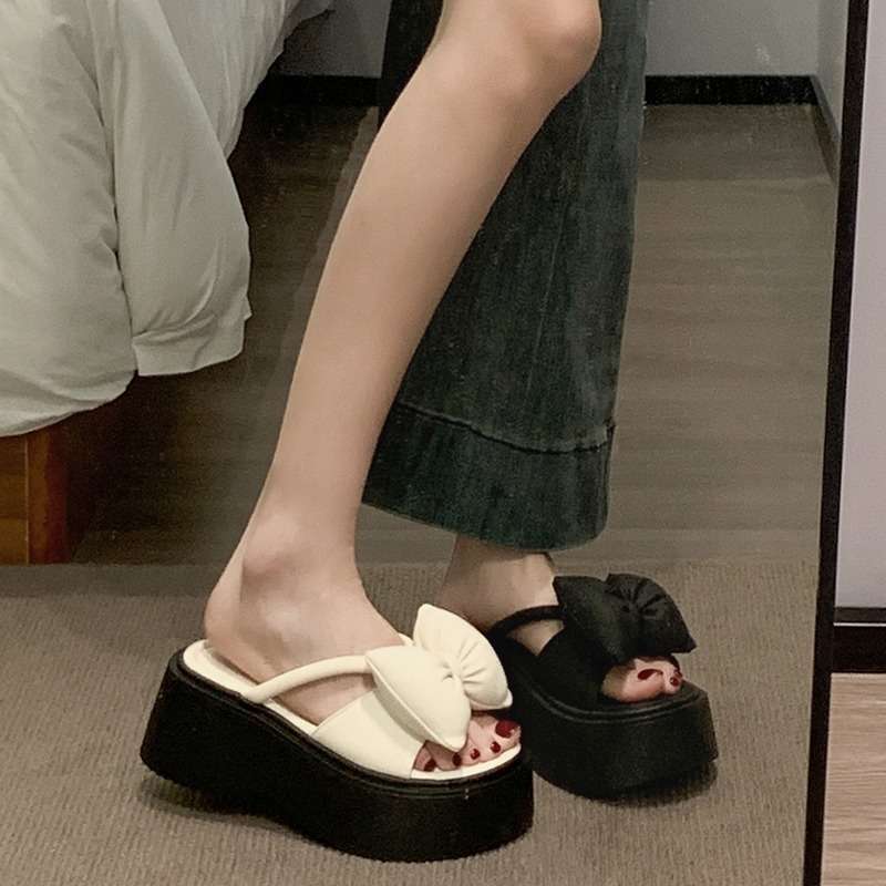 Silver platform slippers women's summer 2025 new wear fashion sandals high sense with skirt versatile sandals