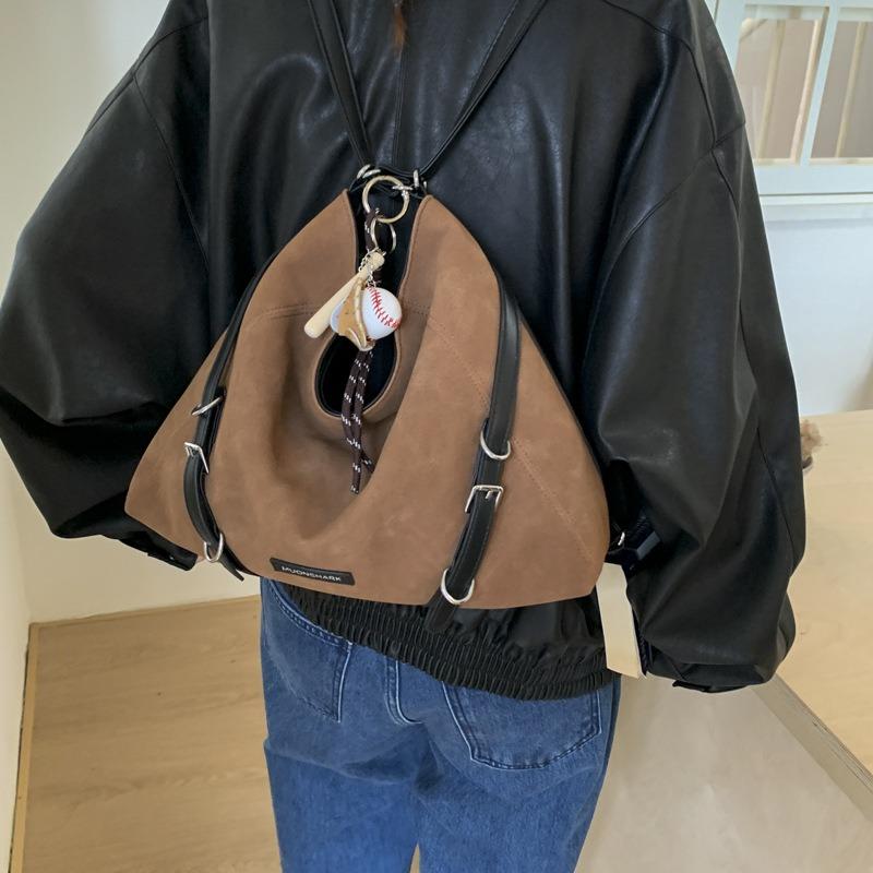 Niche backpack women's autumn and winter new retro shoulder bag large-capacity commuter messenger bag