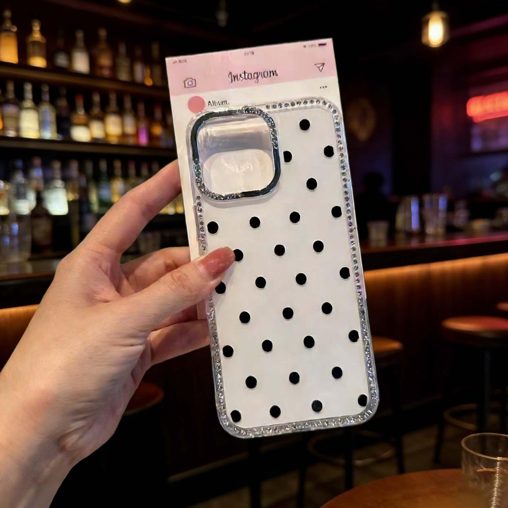 

Black Dotted Screen iPhone 16/15/14/13/11 Pro Max Case with Inlaid Diamonds 13