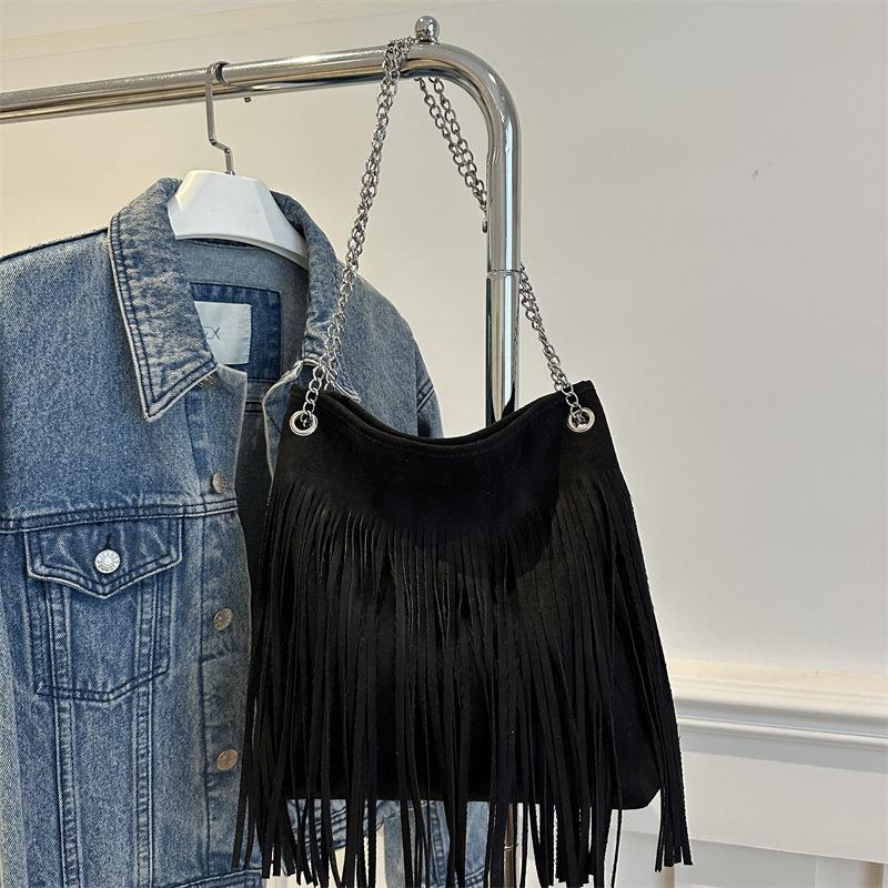 

Американская богемная сумка с кисточками 2025 Новая сумка-седло в стиле ретро из искусственной замши Модная сумка через плечо в стиле Spice Girl чёрный