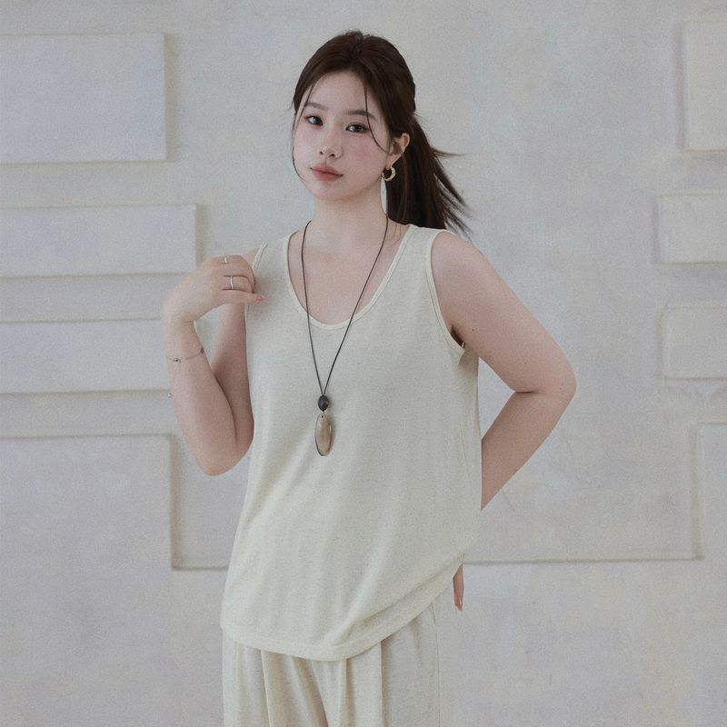 

Plus-Size Women s Clothing for Slightly Chubby Girls, Casual Style Linen Vest, Cardigan, T-Shirt, and Pants Three-Piece Set Beige M