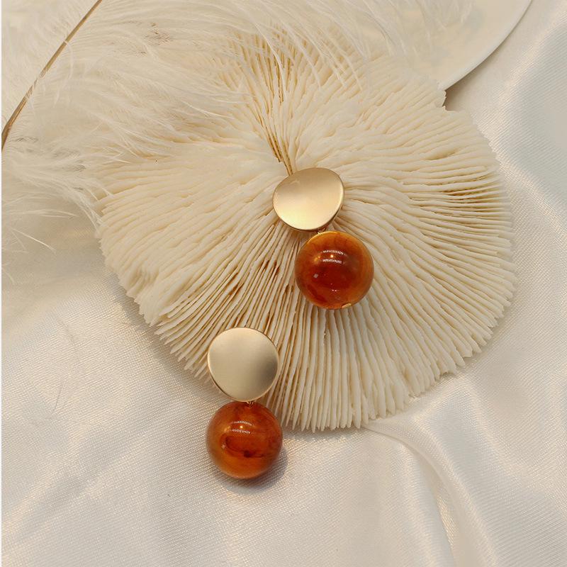 Vintage Caramel Light Texture Antique Stud Earrings In Oil Painting Style
