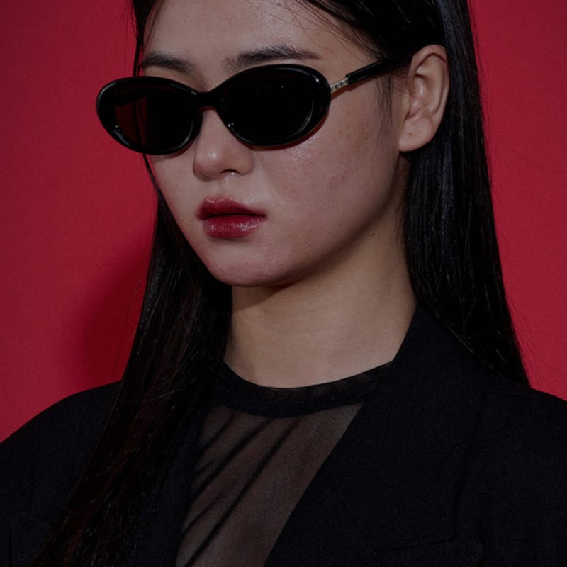 

RECLOW SHELL SUNGLASS BLACK FREE