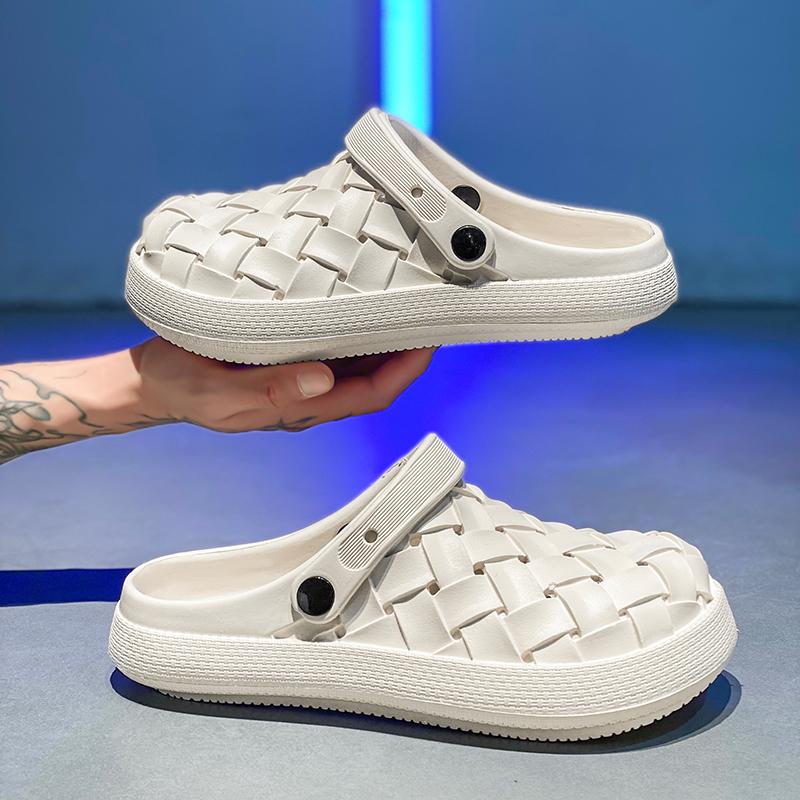 2025 Summer New Men's Fashion Comfortable Soft Light Casual Slippers Home Seaside Beach Non-slip Driving Office Baotou Slippers