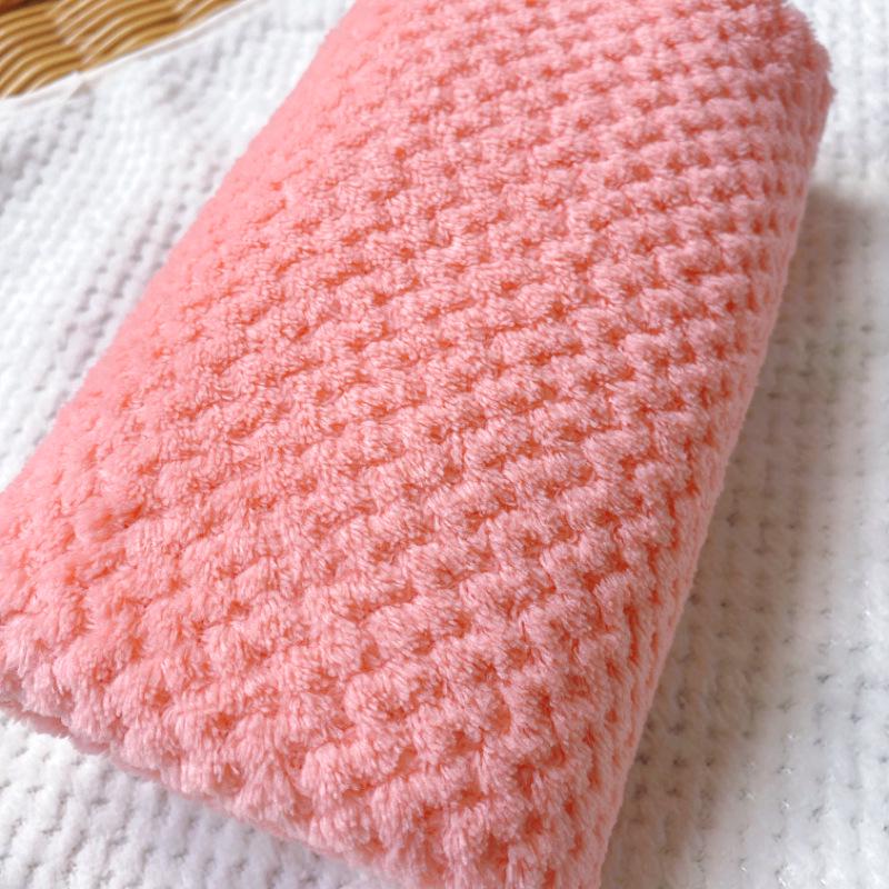 Non-shedding Absorbent Unisex Coral Fleece Bath Towel - Large, Quick-drying, Thickened Pineapple Grid Wrap