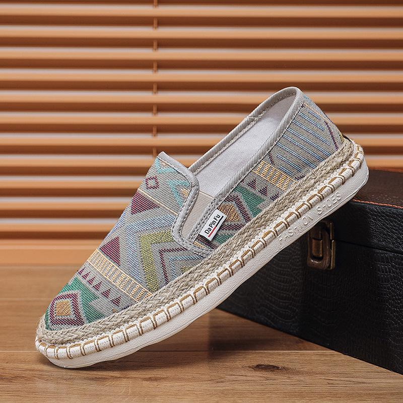 

Однопедальные летние мужские повседневные тканевые туфли 2025 года, новые старые пекинские тканевые туфли, мужские дышащие рыболовные туфли прилив 39