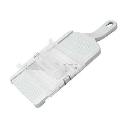 Kålskärare tillverkad av en knivhantverkare säkerhet och fluffig strimlad kål Tillverkad i Japan [Seki Knives] (med hållare) Ultratunn HS-01