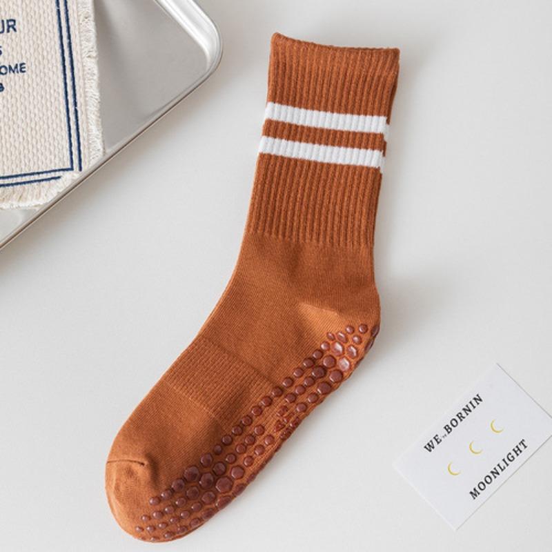 Einfarbige Yogasocken aus Baumwolle bis zur Mitte der Wade, rutschfeste Sportsocken mit Silikonunterseite, für Damen, für Indoor-Fitness, Trampolin, Tanz, Pilates