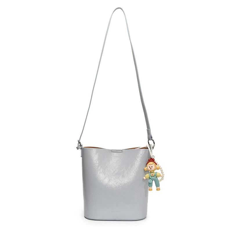 Spring Small Bag Women's Fashion New Shoulder Armpit Bag Fashion Commuter Crossbody Bucket Bag