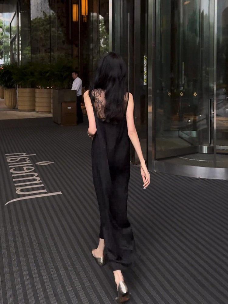 Women s Elegant Sleeveless Black Lace Tank Dress with Open-Back U-Neck Design, Slimming Hepburn Style Small чёрный