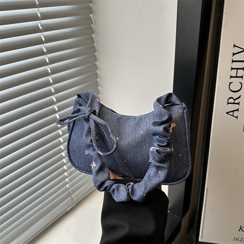 Niche Design Casual and Beautiful Fashion Trend Handbag Spring New Simple Women's Shoulder Bag