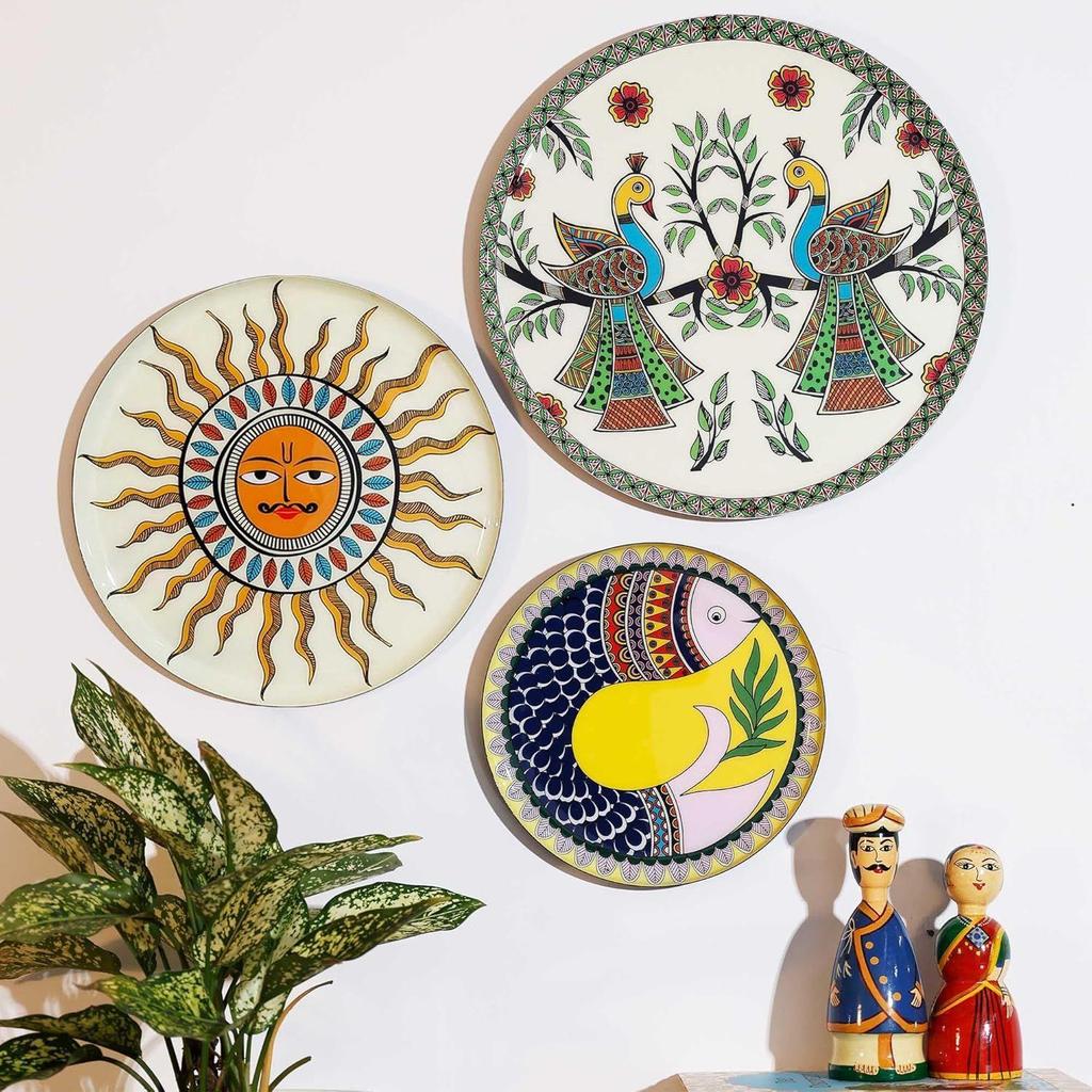 Metal Decorative Wall Plates |  Madhubani Art Design | Living Room Wall Decoration | Décor Items | Gift Items (Multicolour) (Set of 3)