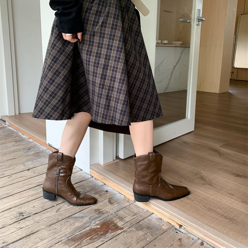 Stiefel Winter 2025 neue spitze V-Ausschnitt Westernstiefel Französische Retro Leder Blockabsatz Kurzstiefel