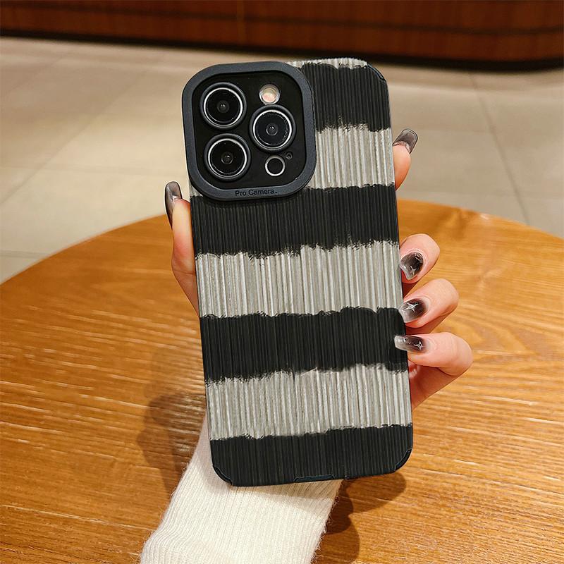 

Мягкий силиконовый чехол с вертикальным зернистым рисунком и принтом любви, с полной защитой объектива камеры для iPhone iPhone 16 чёрный