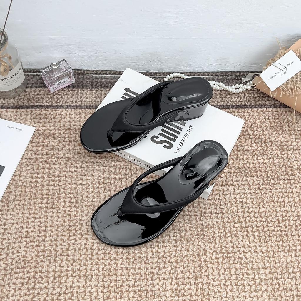 Flip-flops Women Wear Thick-soled Heel Sandals Women Are Not Tired In Summer, Flat-soled Women's Shoes Are Versatile and Advanced