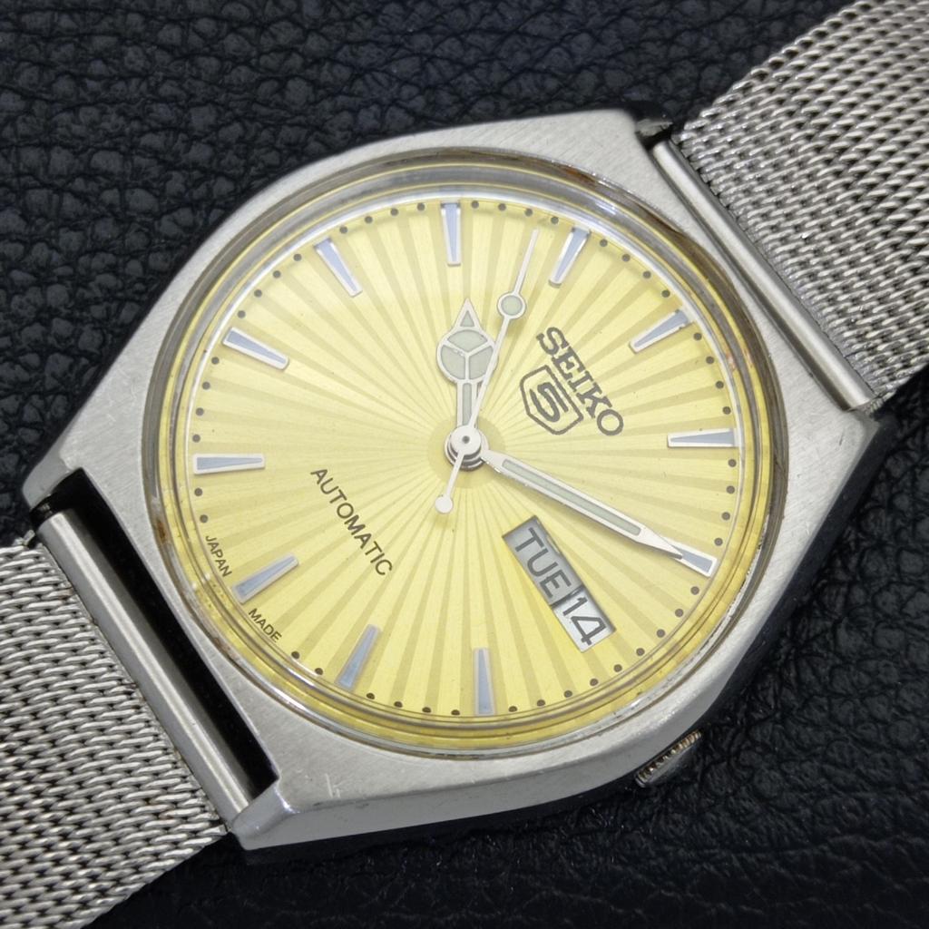 VINTAGE SEIKO 5 AUTOMATIC JAPAN 6309A MENS GOLDEN COLOR DIAL WATCH A701332-5 R206a-a701332