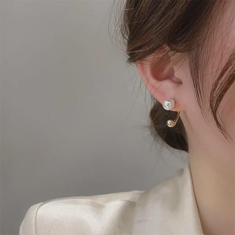Elegant Metal Pearl Earrings for Women - Autumn/Winter Niche Design, Light Luxury, Cold Style