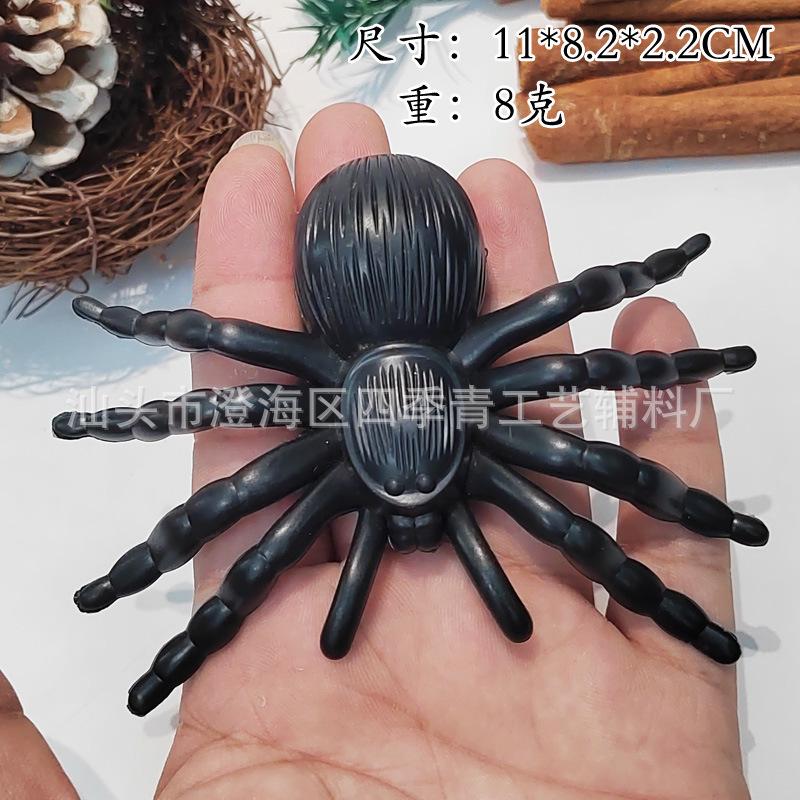 Fake Spiders Can Be Mixed with Halloween Layout Props Mini Little Spiders Trick Simulation Spoof