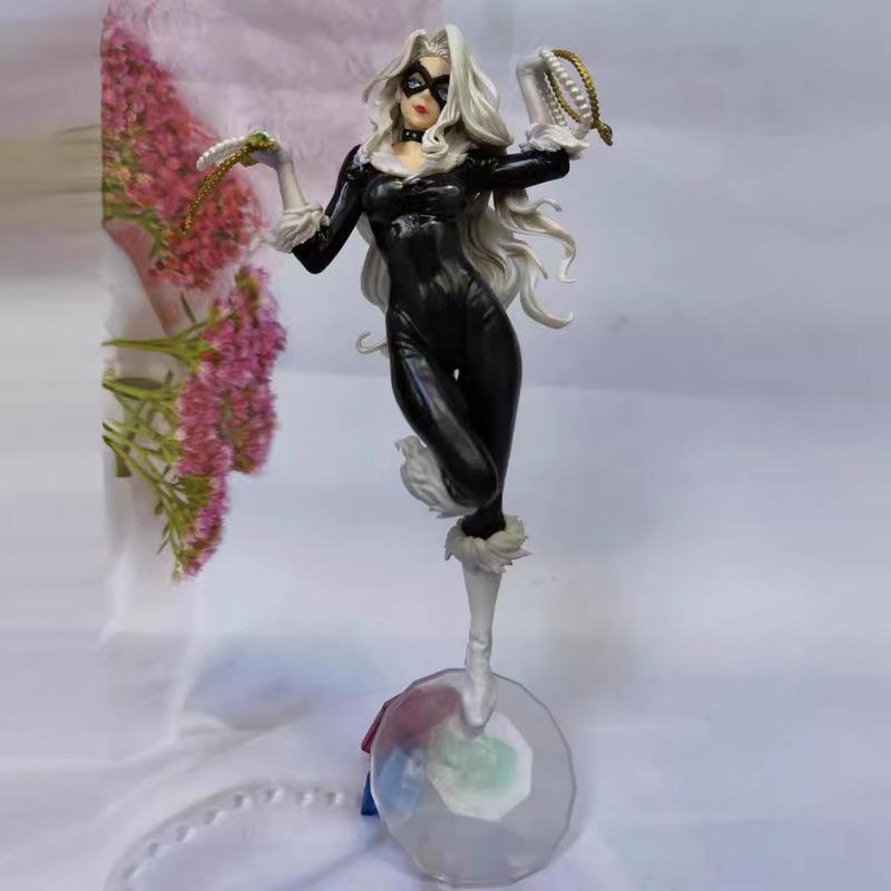 

Avengers: Fantastic Spider Man Black Cat Statue Scene Desktop Ornament Handmade Birthday Gift