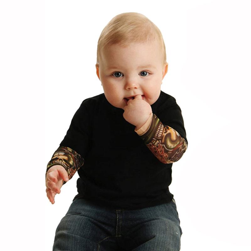 INS Baby Tattoo Strampler: Stilvoller Neugeborenen-Strampler mit Dreiecksschnitt im Schritt