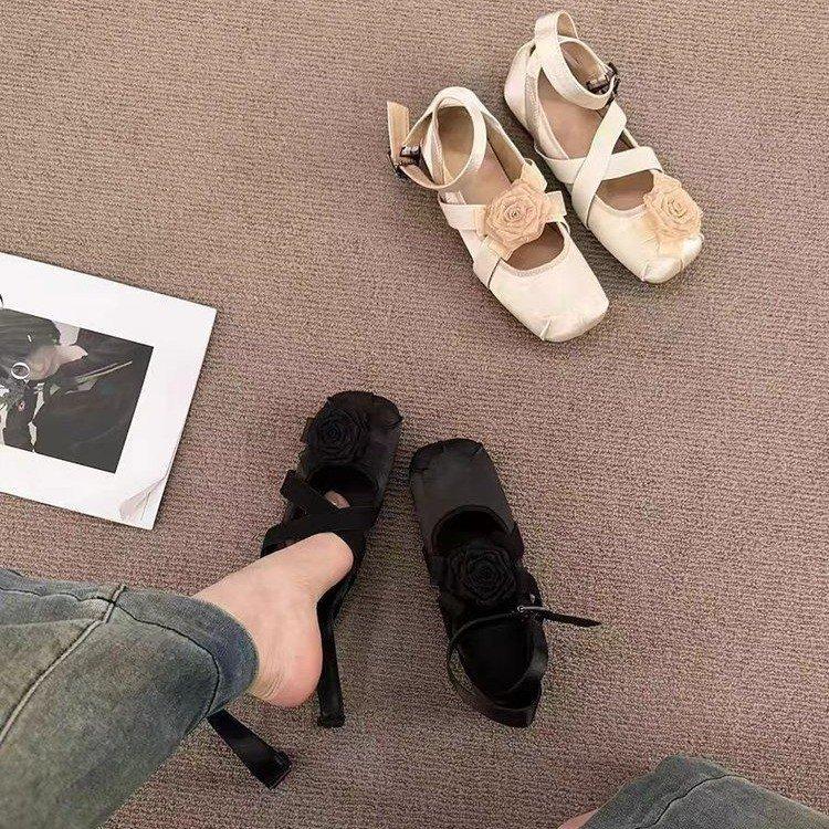 Retro flower cross strap single shoes 2025 summer shallow mouth square head ballet shoes new Chinese gentle flats