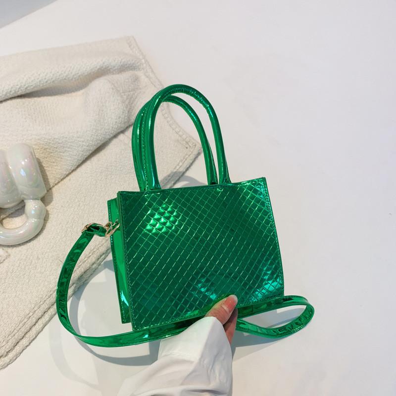 Stilvolle kleine quadratische PU-Tasche für Damen in trendigen Farben, perfekt für den lässigen Weg zur Arbeit