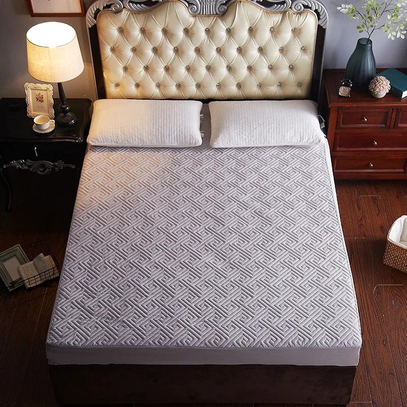 Breathable and Anti-Bacterial Mattress Topper with Air-Permeable Bed Pad for a Comfortable Night's Sleep