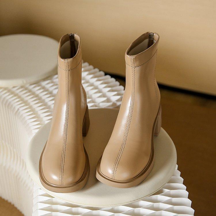Cizme de modă pentru femei Stil britanic Iarnă Călduroase Pluș Toc gros Piele PU Cizme scurte Versatile Vârf rotund Cizme de gleznă pentru femei