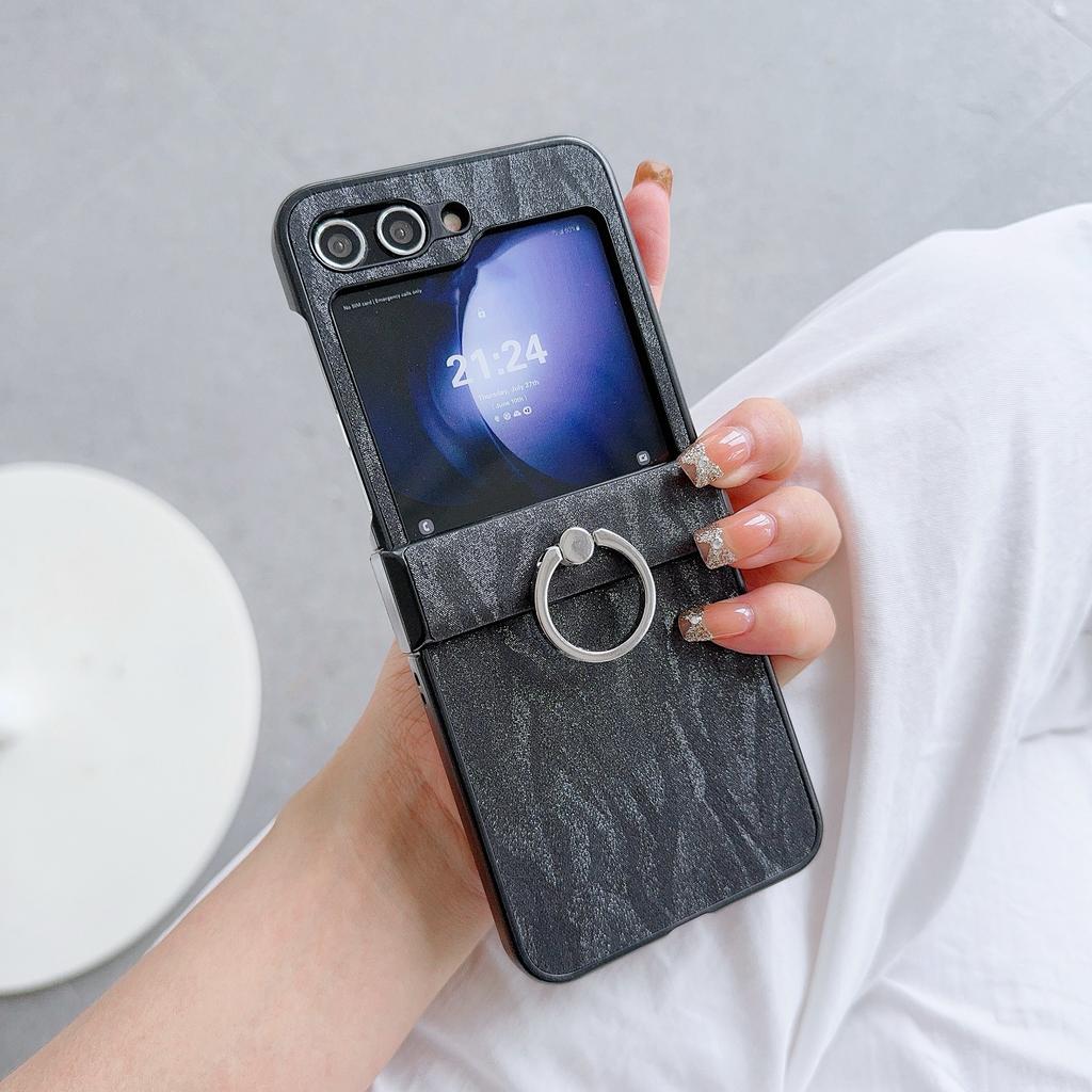 For Samsung Galaxy Z Flip7 FE 5G/Z Flip6 5G Feather Pattern PU Leather Coated PC Phone Cover with Ring Kickstand