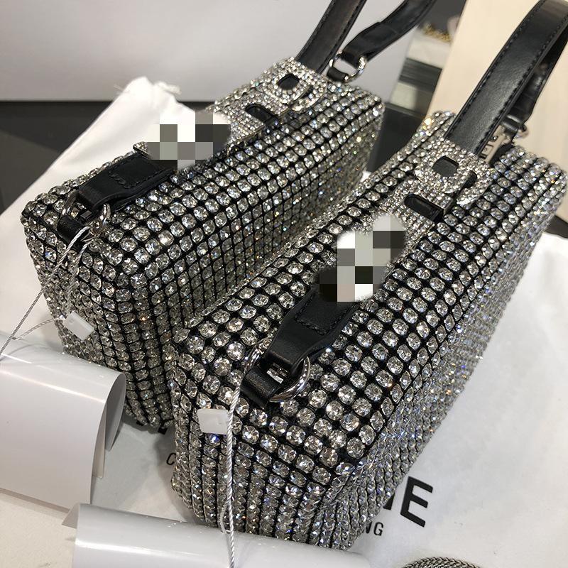 Сумка с блестящими бриллиантами — фото 21